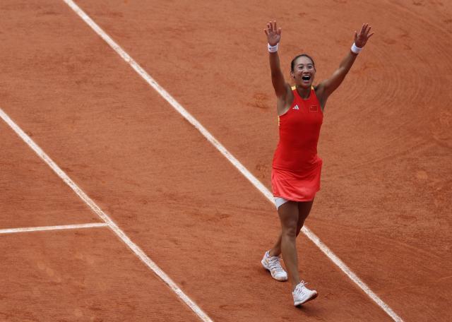 1722566024783036685.jpg 巴黎奥运会+_+网球——郑钦文晋级女单决赛XxjpseC011122_20240801_MVPFN0A001.jpg